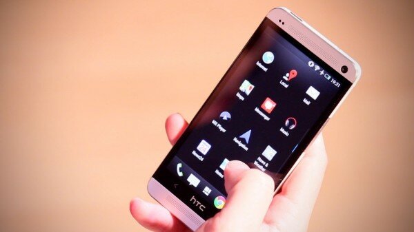 HTC reports smaller than expected Q4 profits