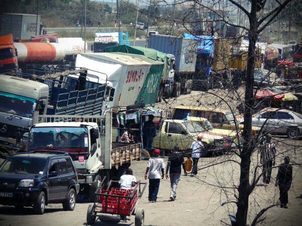 Digital traffic lights installed in Nairobi, awaits CCTV cameras