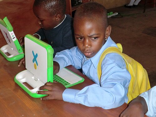 Committee criticises Kenyan laptops procurement, government to push on