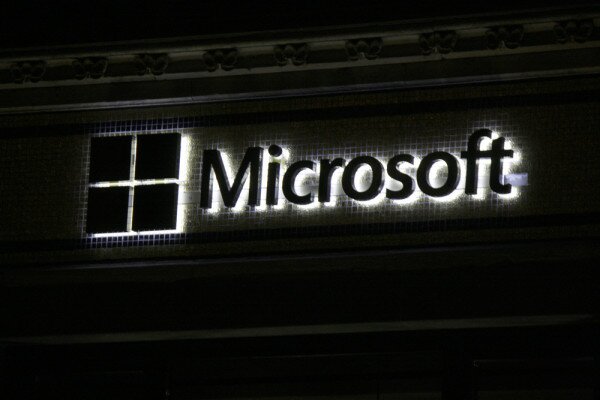 Microsoft admits to reading blogger’s Hotmail