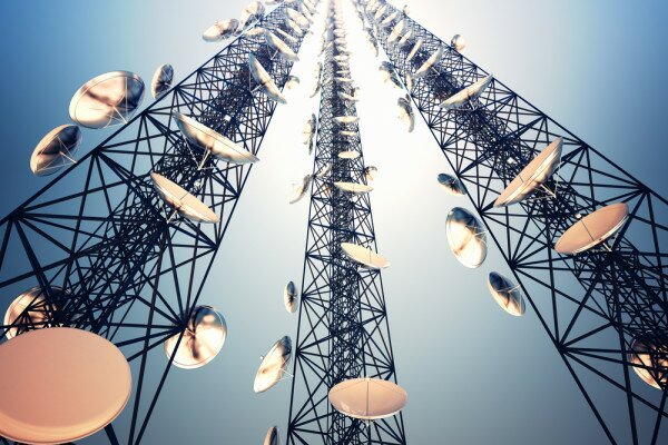 Nigeria’s aviation authority to remove telecoms masts on flight paths